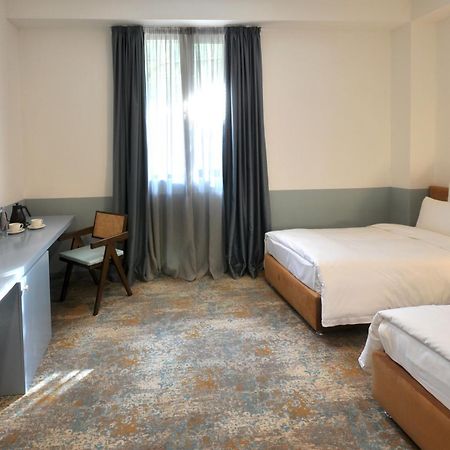 טביליסי Castor & Pollux Hotel מראה חיצוני תמונה