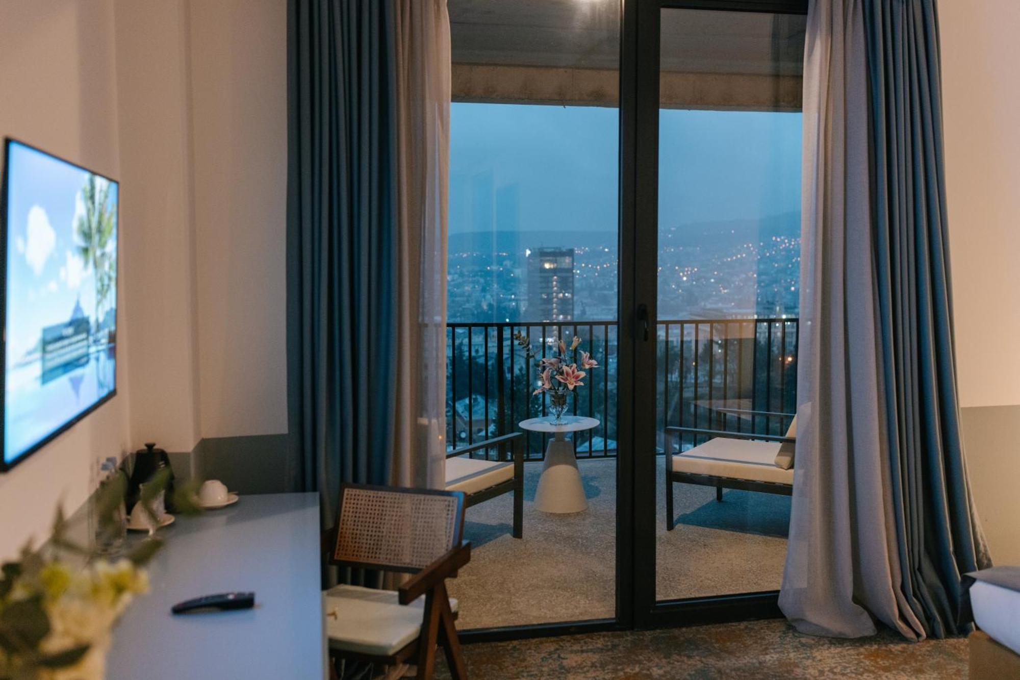 טביליסי Castor & Pollux Hotel מראה חיצוני תמונה