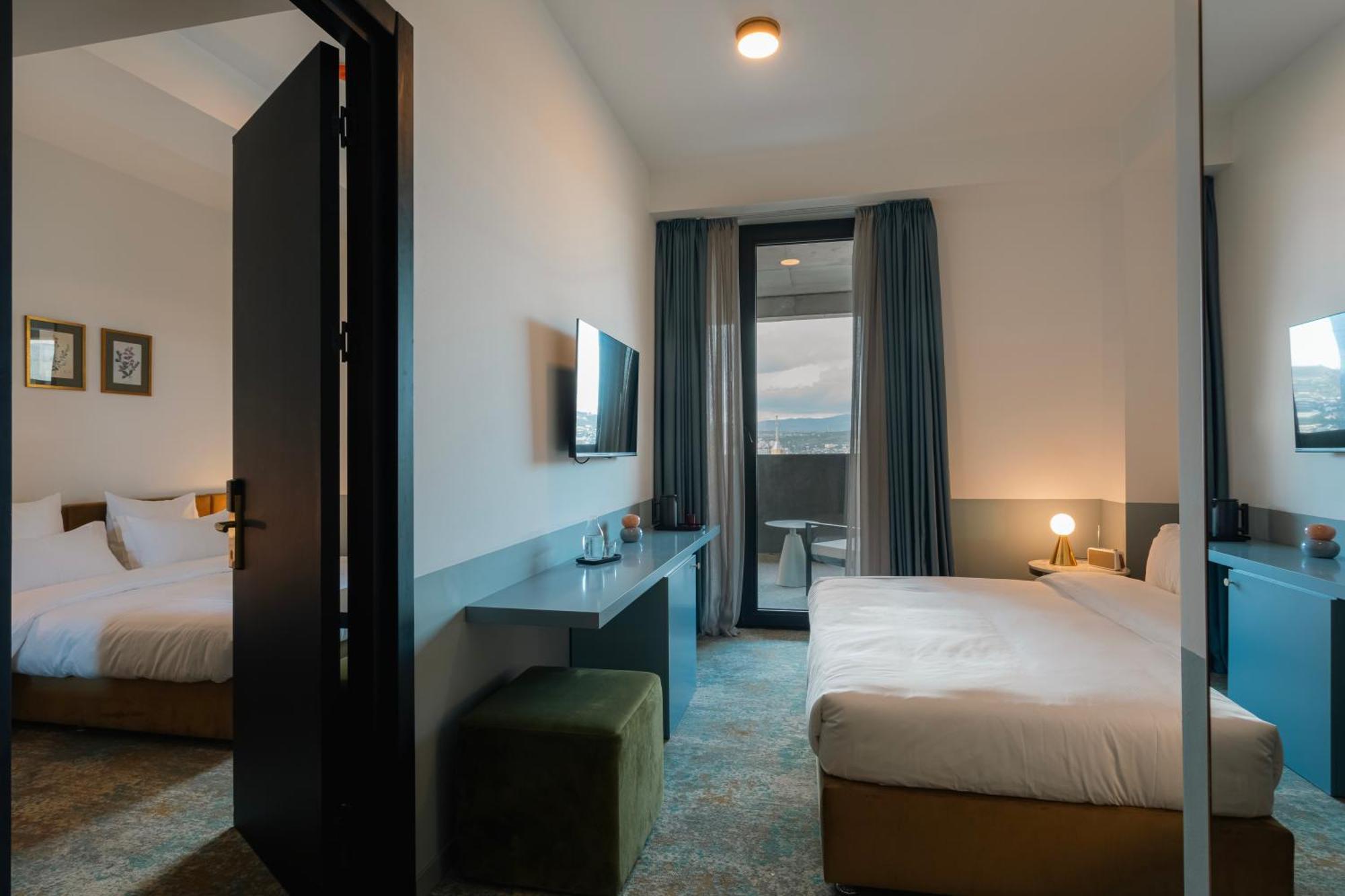 טביליסי Castor & Pollux Hotel מראה חיצוני תמונה