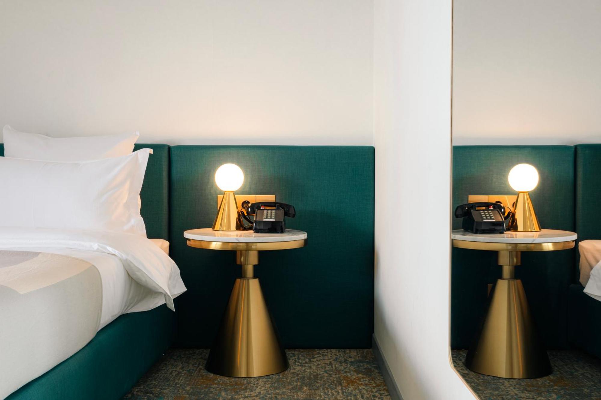 טביליסי Castor & Pollux Hotel מראה חיצוני תמונה