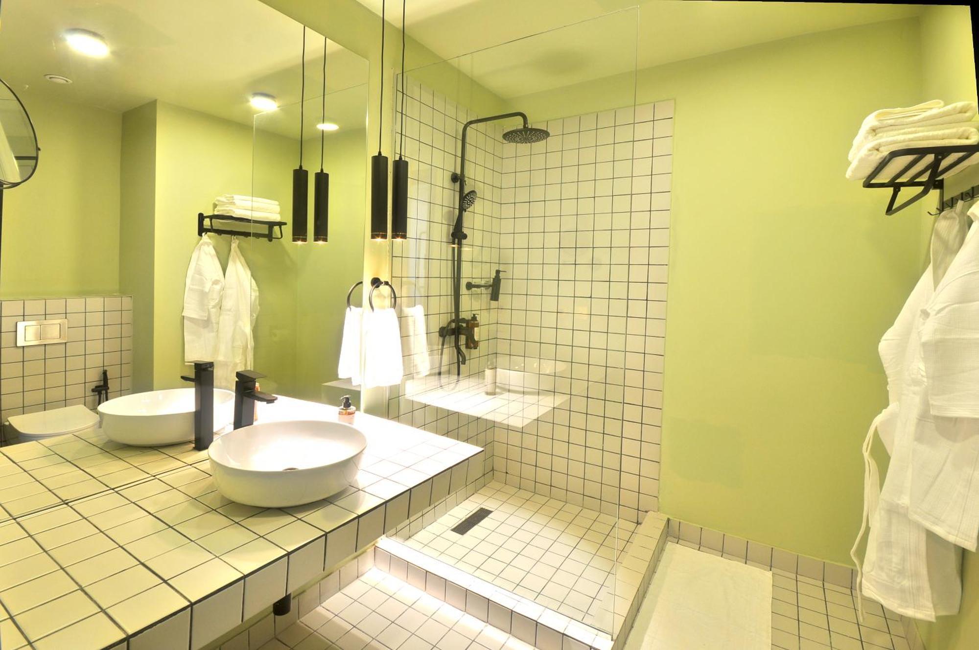 טביליסי Castor & Pollux Hotel מראה חיצוני תמונה